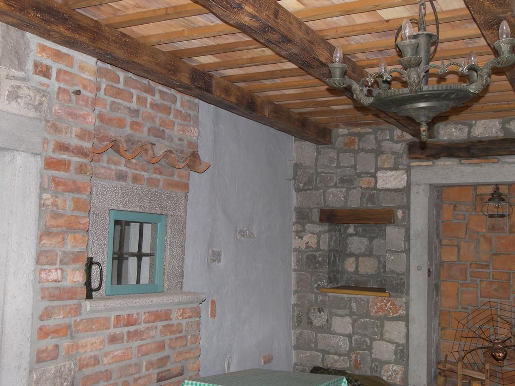 Apartments Valentinus 1800 Sežana Exterior foto